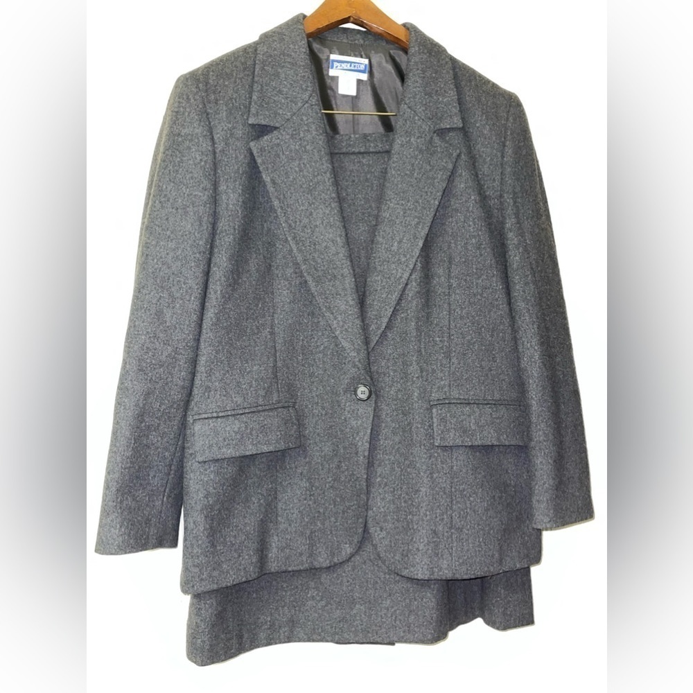 Vintage Pendleton wool Charcoal Gray 100% Virgin Wool Skirt Suit Women’s 14
